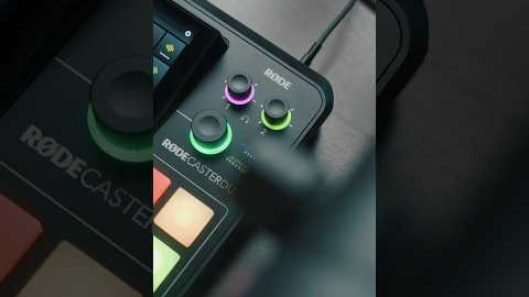 SETTING UP A PODCAST STATION USING THE NEW RODECASTER DUO & PODMIC USB #SHORTS