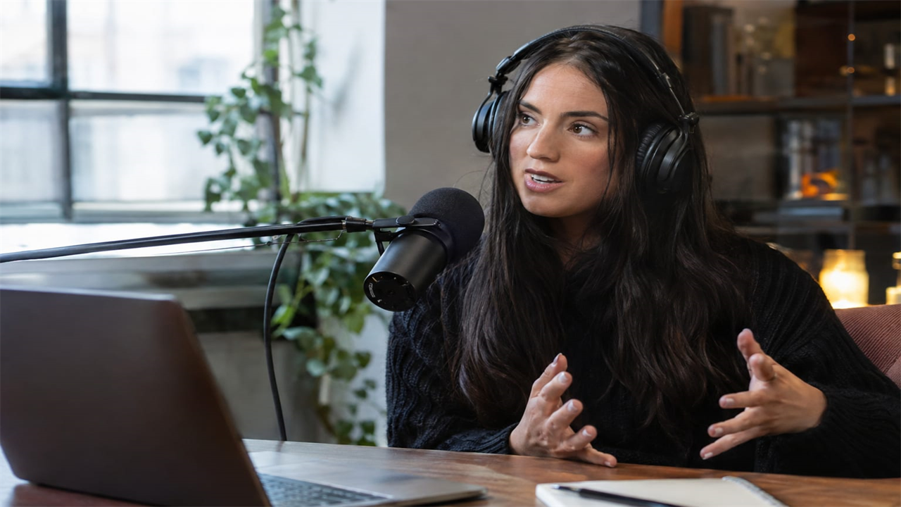Why Your Favorite Podcast Host Won't Read You a Script Anymore