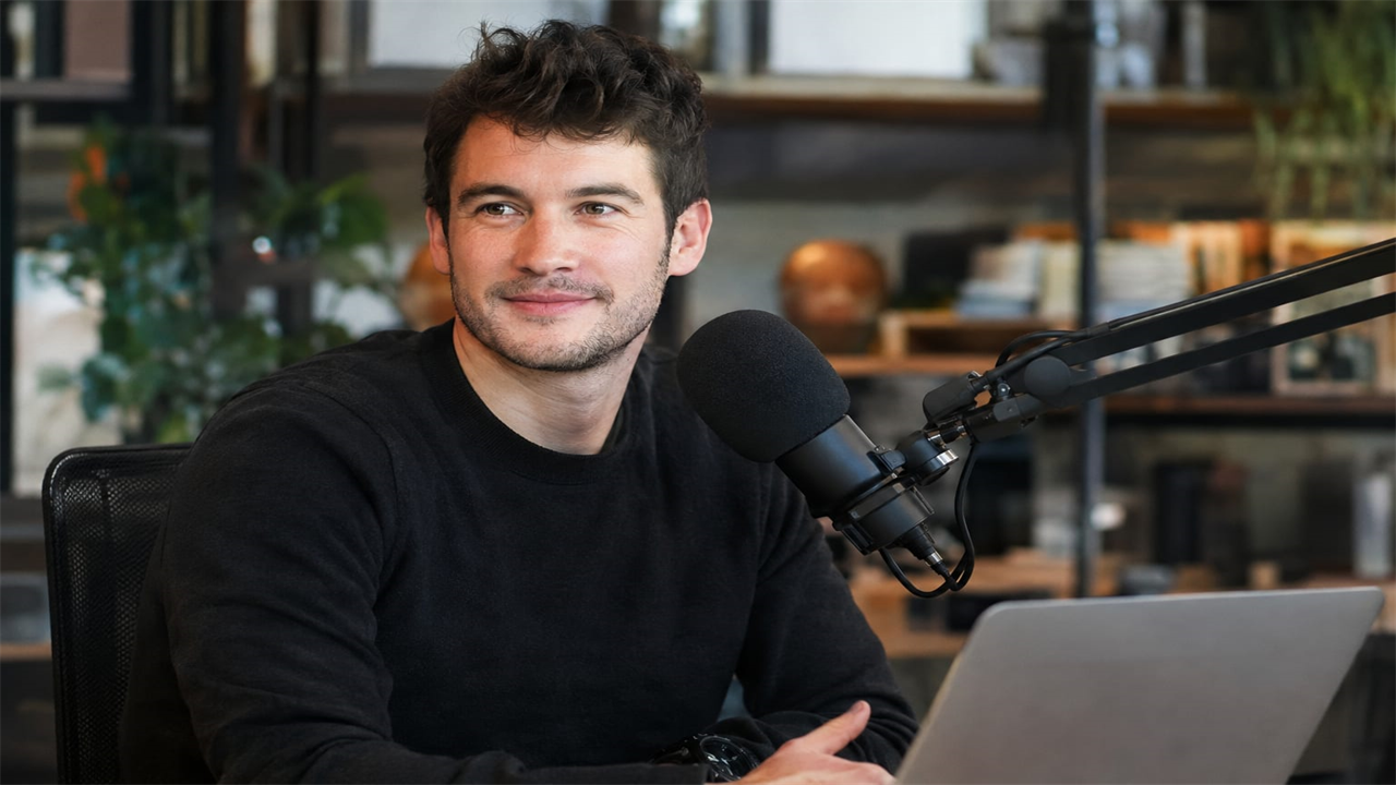 He Started a Podcast Link Service for $100. Now It Handles 8 Million Requests a Month.