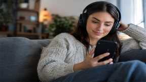 Why Women on Reddit Are Warming Up to Podcast Ads